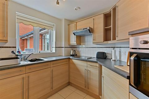 1 bedroom apartment for sale, Goodes Court, Baldock Road, Royston