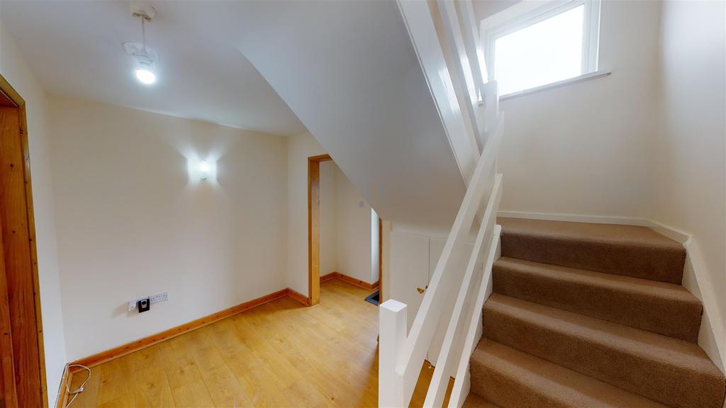 Fernhill Walk Entrance/Staircase