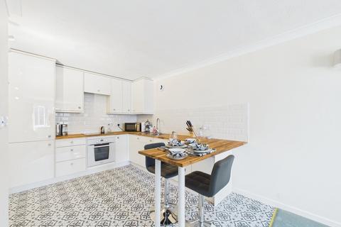 2 bedroom retirement property for sale, Bedford Road, Hitchin, SG5