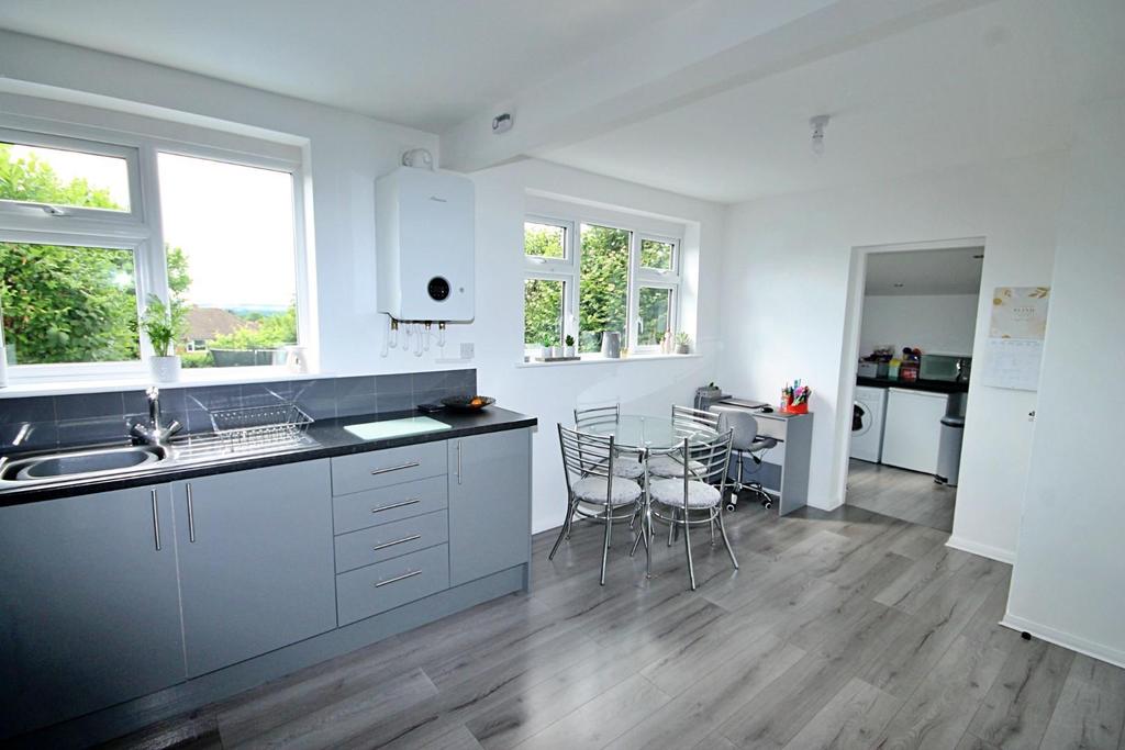 Overwoods Road, Hockley, Tamworth, Staffordshire 3 bed semidetached