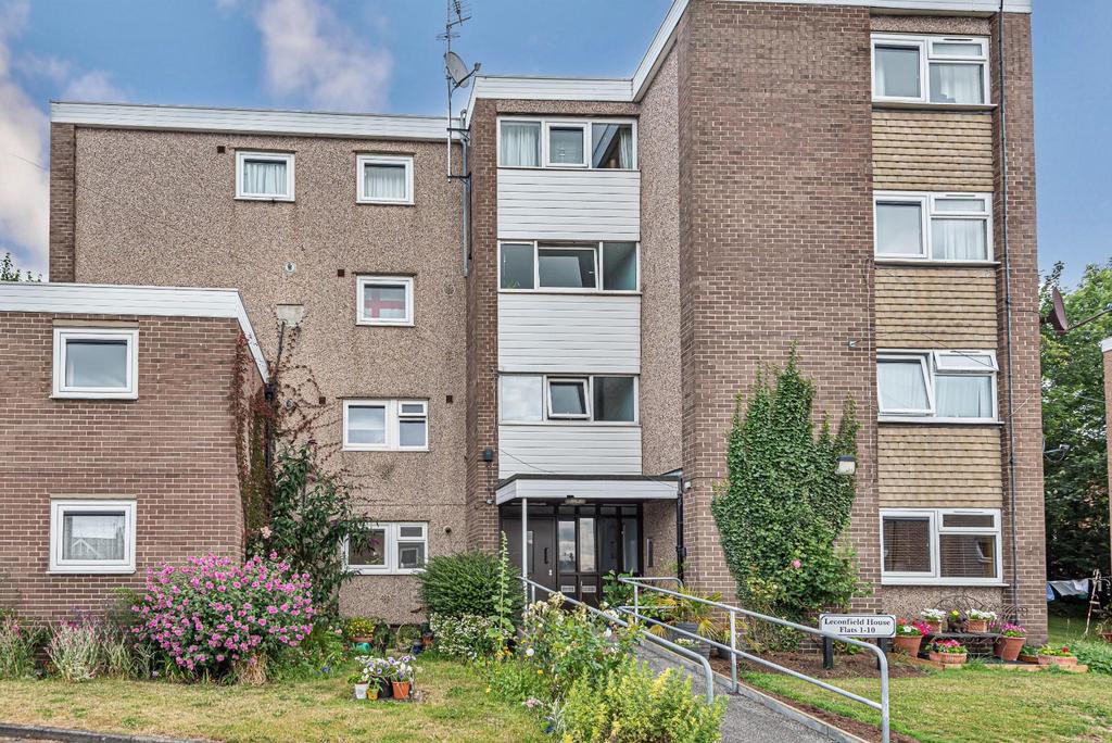 Leconfield House, Wetherby 2 bed duplex £155,000