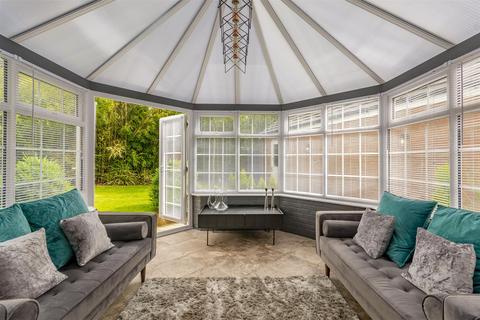 80 James Drive, Calverton, Nottingham, NG14 6RJ