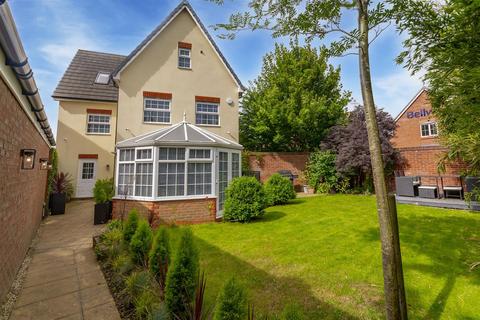 80 James Drive, Calverton, Nottingham, NG14 6RJ