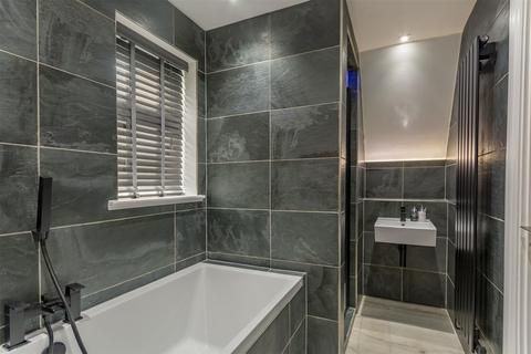 80 James Drive, Calverton, Nottingham, NG14 6RJ