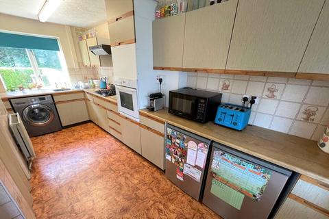 5 Cherry Grove, Ferndown, BH22 9EZ