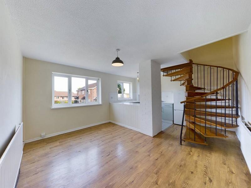 Oakridge, Thornhill, Cardiff. CF14 1 bed semidetached house for sale £170,000