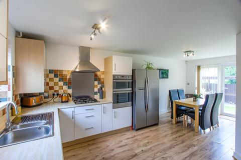 12 Highmere, Brympton, Yeovil, BA22 8AL