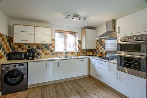 12 Highmere, Brympton, Yeovil, BA22 8AL