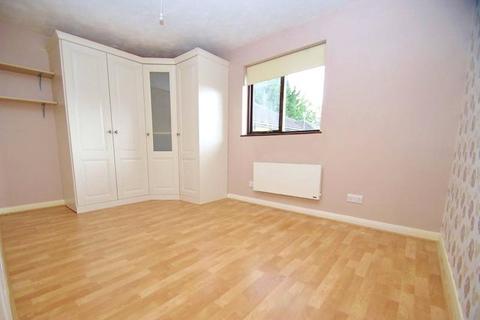 1 bedroom apartment to rent, Ash Court, Jutsums Lane, Romford, Essex, RM7