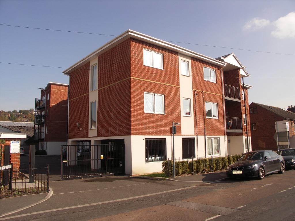 Beaumont Court, Abercromby Avenue, High HP12 1 bed flat £850