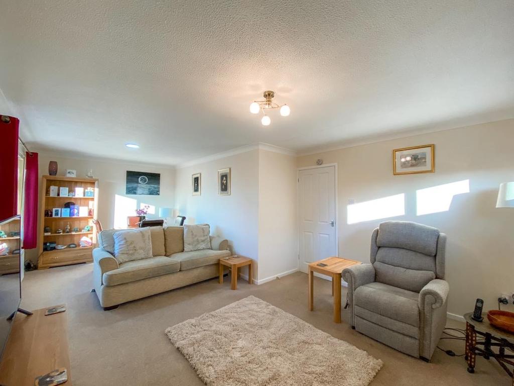 Plasset Drive, Attleborough, Norfolk... 3 bed detached bungalow - £340,000
