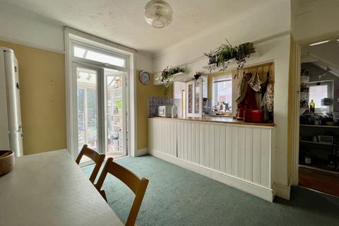 14 Ashwood Road, Exeter, EX2 8JN