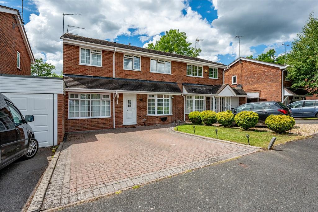 Hollyberry Close Winyates Green... 6 bed semidetached house £325,000