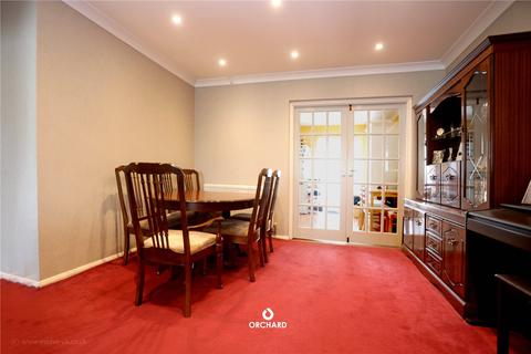 8 Lawrence Drive, Ickenham, Uxbridge, UB10 8RN