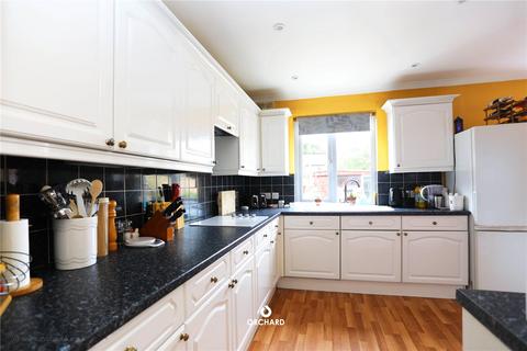 8 Lawrence Drive, Ickenham, Uxbridge, UB10 8RN