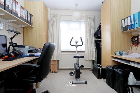 8 Lawrence Drive, Ickenham, Uxbridge, UB10 8RN
