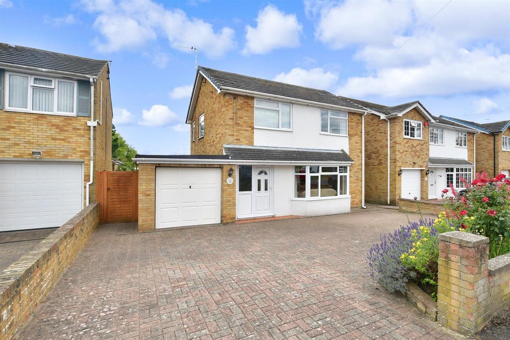 Orgarswick Avenue, Dymchurch, Kent 3 bed detached house - £405,000