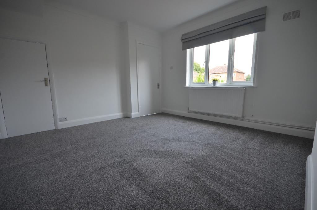 Spinney Grove, Corby, NN17 2 bed terraced house £850 pcm (£196 pw)
