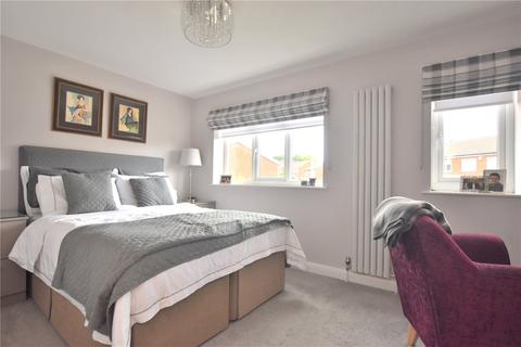 3 bedroom detached house for sale - Wellcroft Grove, Tingley, Wakefield
