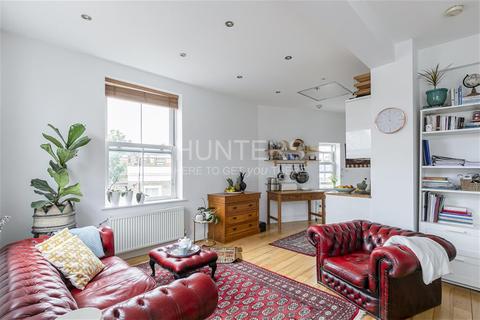 Flat C, 16 Albion Grove, London, N16 8RG