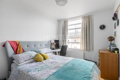 Flat C, 16 Albion Grove, London, N16 8RG