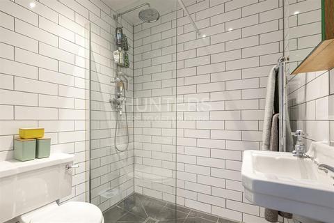 Flat C, 16 Albion Grove, London, N16 8RG