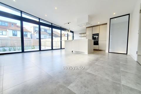 3 bedroom detached house to rent, Pebble House, 11 Wayside, Golders Green , NW11
