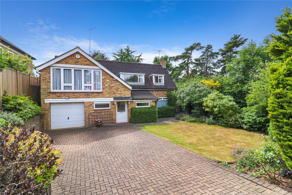 Devereux Drive, Cassiobury, Watford... 4 bed detached house £1,160,000