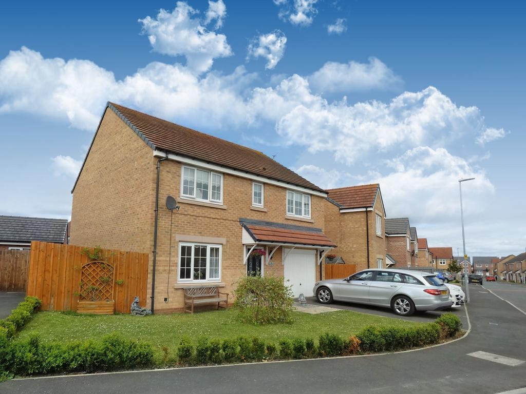 Wentworth Way, Ashington... 5 bed detached house £280,000