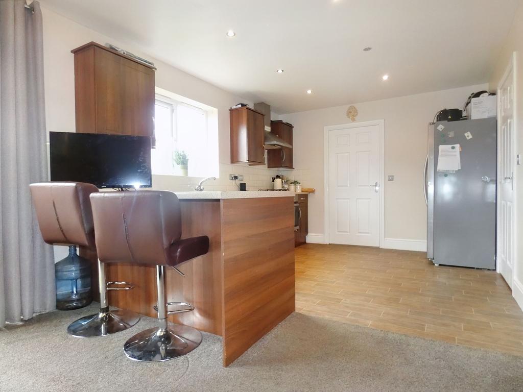Wentworth Way, Ashington... 5 bed detached house £280,000