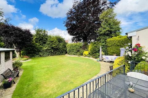 3 bedroom detached house for sale - Ravelston, Burley-in-Wharfedale