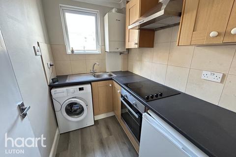 undefined, Rothesay Road, Luton