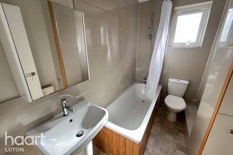 undefined, Rothesay Road, Luton