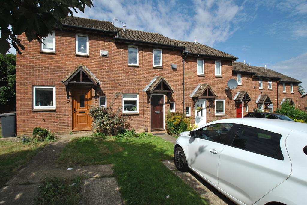 Hitchin SG4 2 bed terraced house to rent £1,295 pcm (£299 pw)