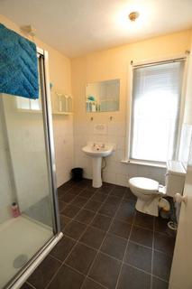 1 bedroom in a house share to rent, Albert Road, Poole, Dorset, BH12 2BX