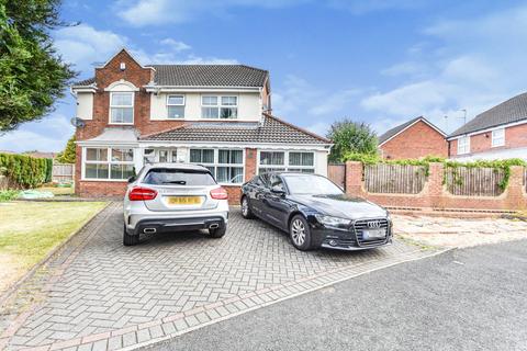 4 bedroom detached house for sale - Waterdale Drive, Whitefield, M45