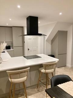 12 Dodlee Lane, Huddersfield, HD3 4TZ
