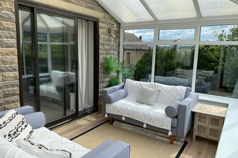 12 Dodlee Lane, Huddersfield, HD3 4TZ