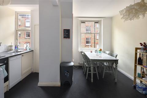 2 bedroom flat for sale - Walton House, Montclare Street, Bethnal Green, London, E2