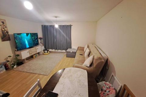 2 bedroom apartment to rent, Clarinet Court, Symphony Close, Edgware, HA8