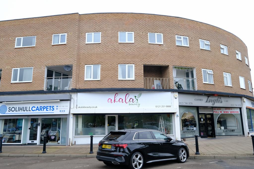 Shakespeare Drive, Shirley, Solihull... 3 bed flat for sale £150,000