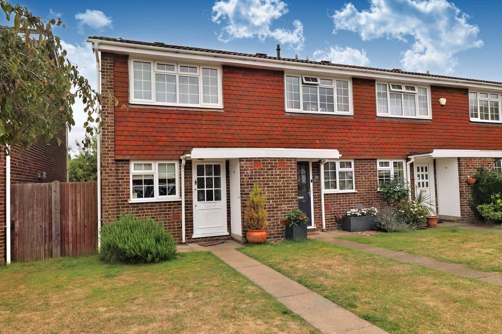 Mayfield Close, Hersham KT12 2 bed end of terrace house for sale £425,000