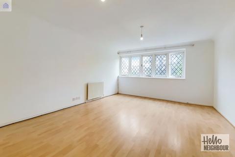 3 bedroom terraced house to rent - Carlisle Close, London, KT2