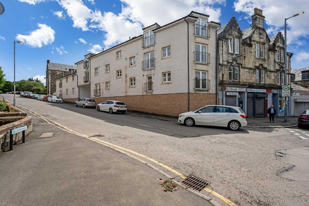 Gilburn Gate, Kilmacolm 2 bed apartment £725 pcm (£167 pw)