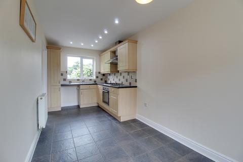 3 bedroom terraced house to rent, Thistle Gardens, Spalding PE11