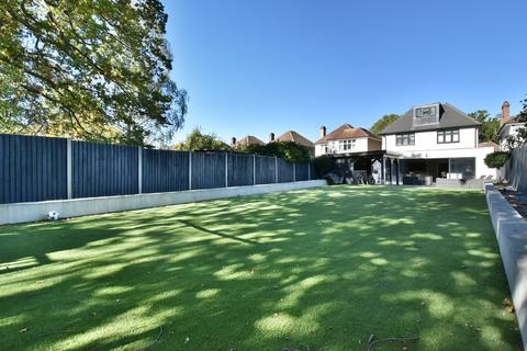 5 bedroom detached house for sale, Hayes Chase,West Wickham BR4