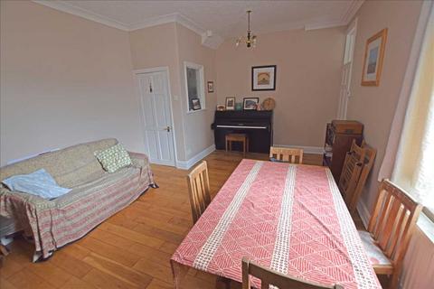 31 Australia Road, Cardiff, CF14 3BZ