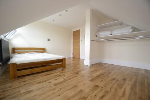 2 bedroom flat for sale - Elthorne Court, Archway
