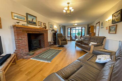 7 Brook Orchard, Marden, Hereford, HR1 3EJ