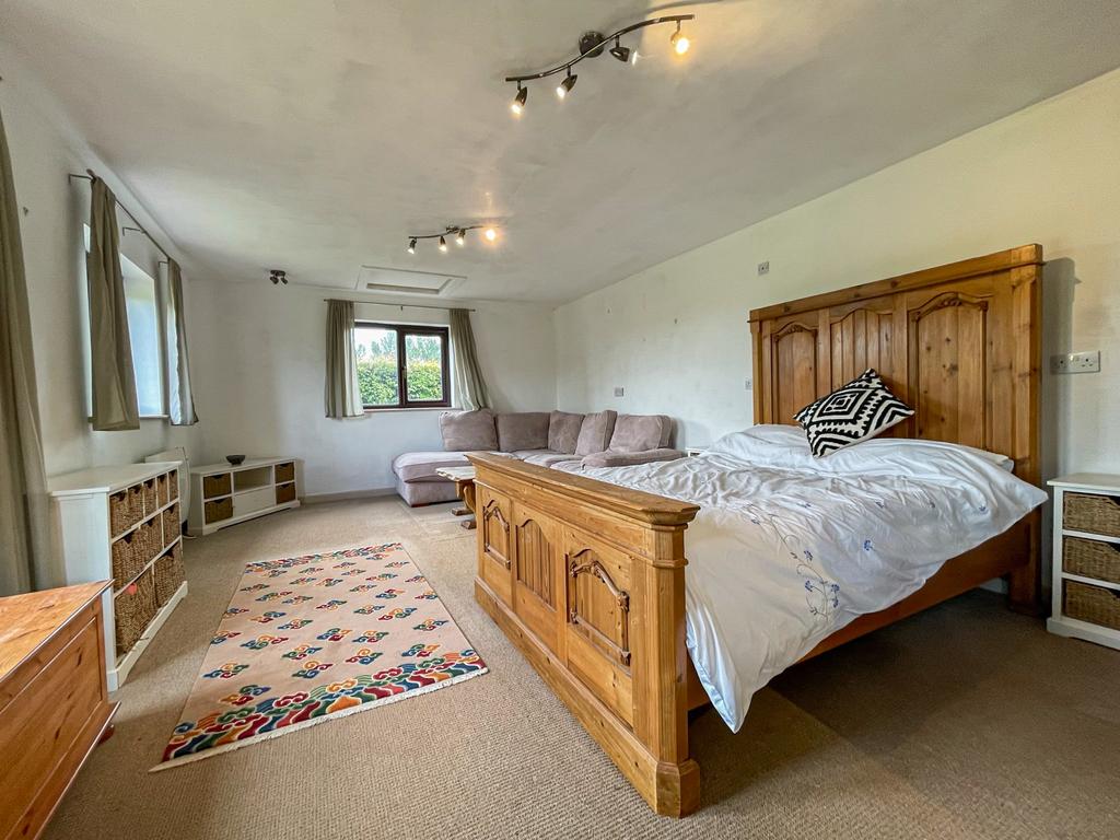 Annexe Living Room &amp; Bedroom